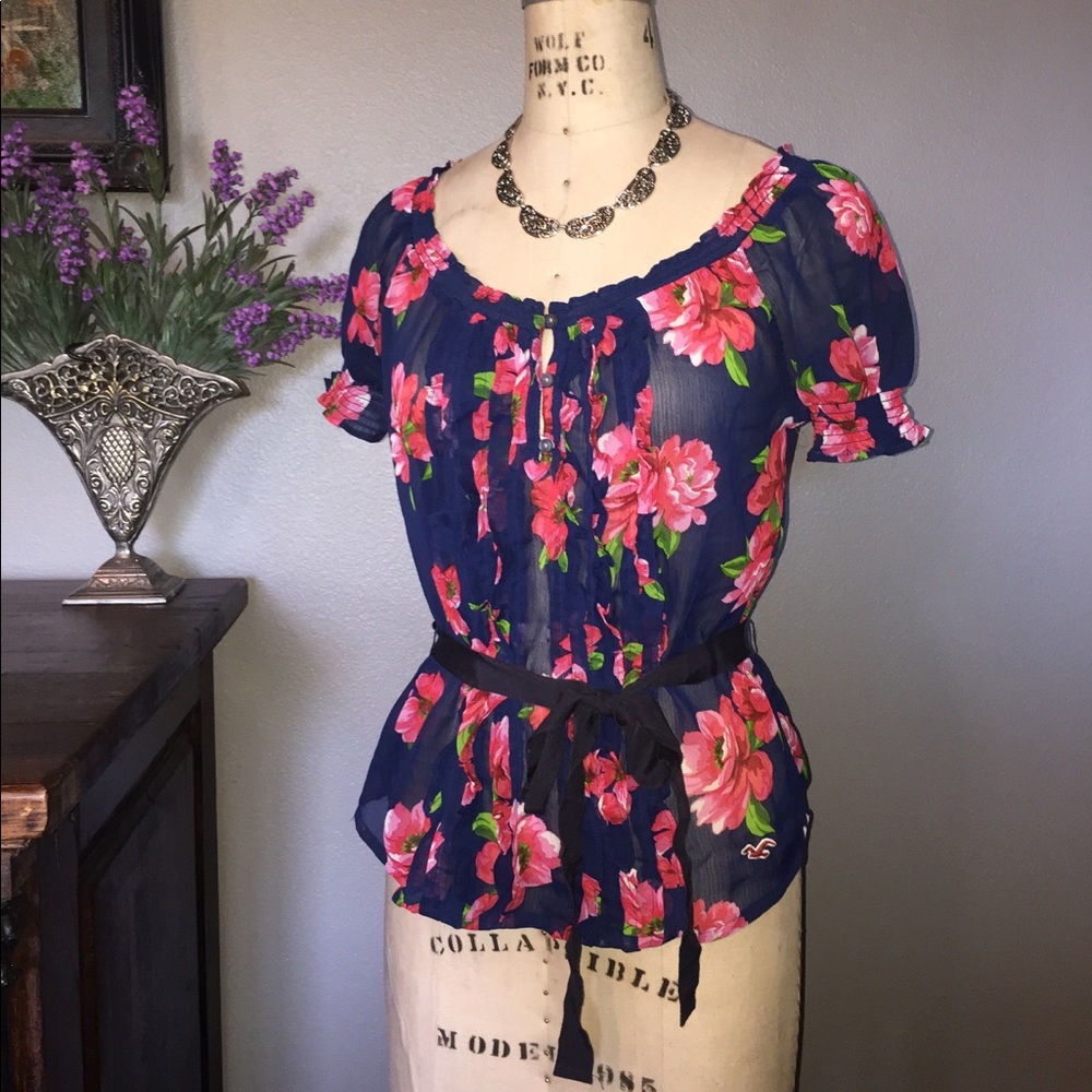 Hollister blouse